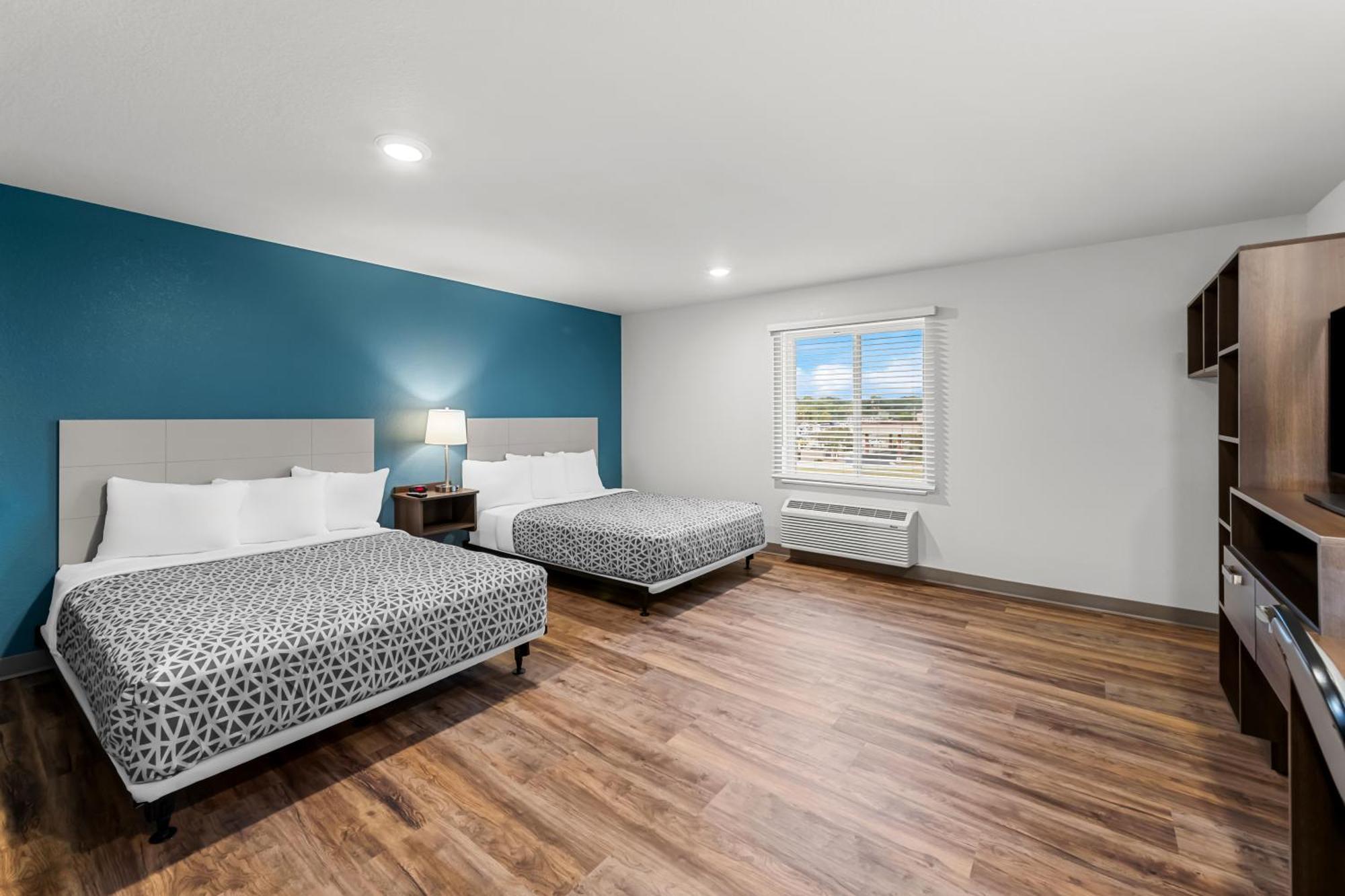 Woodspring Suites Kansas City Airport מראה חיצוני תמונה