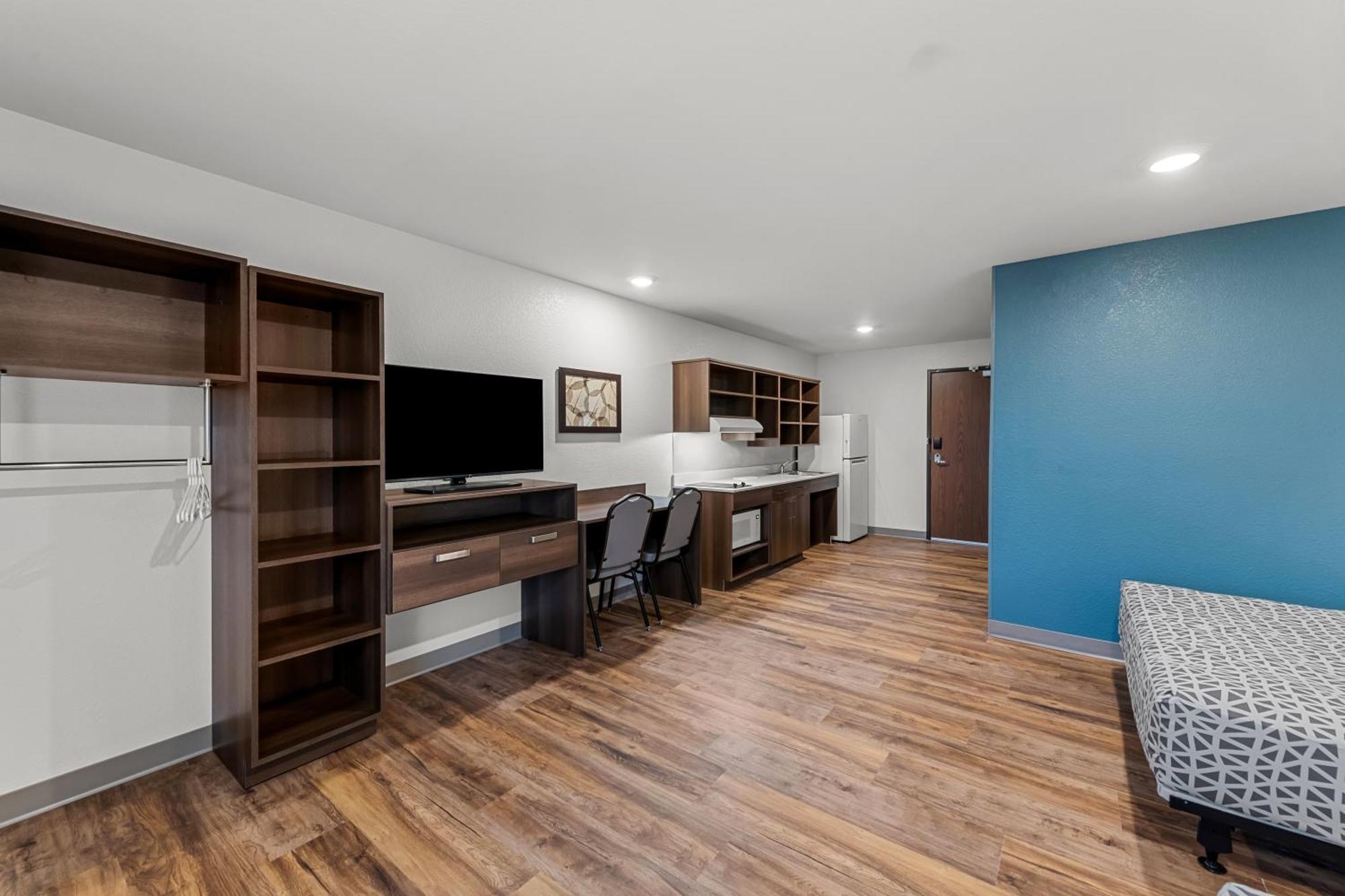 Woodspring Suites Kansas City Airport מראה חיצוני תמונה