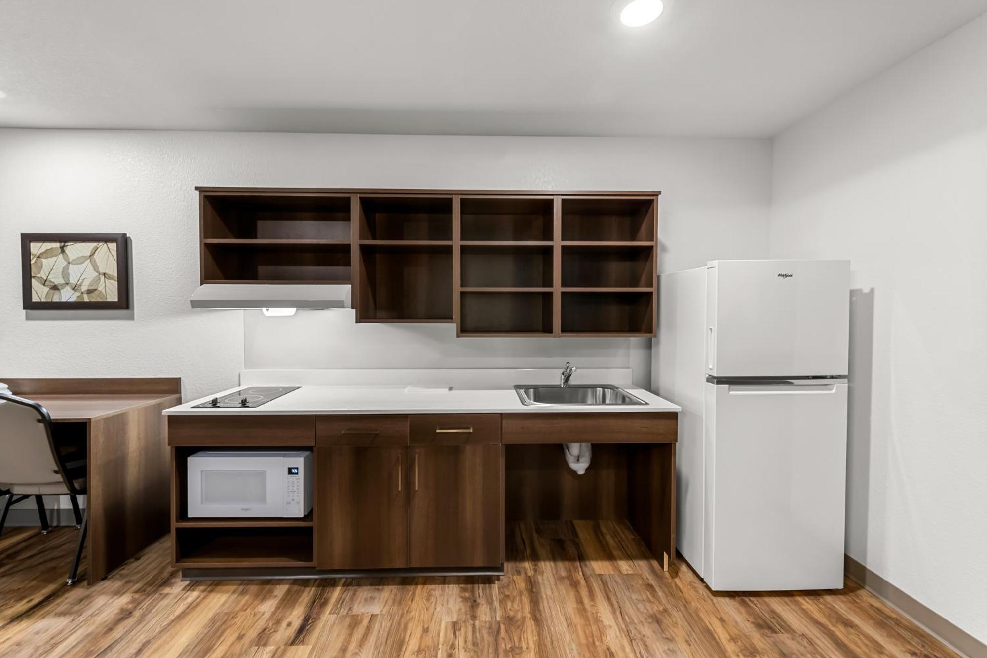 Woodspring Suites Kansas City Airport מראה חיצוני תמונה