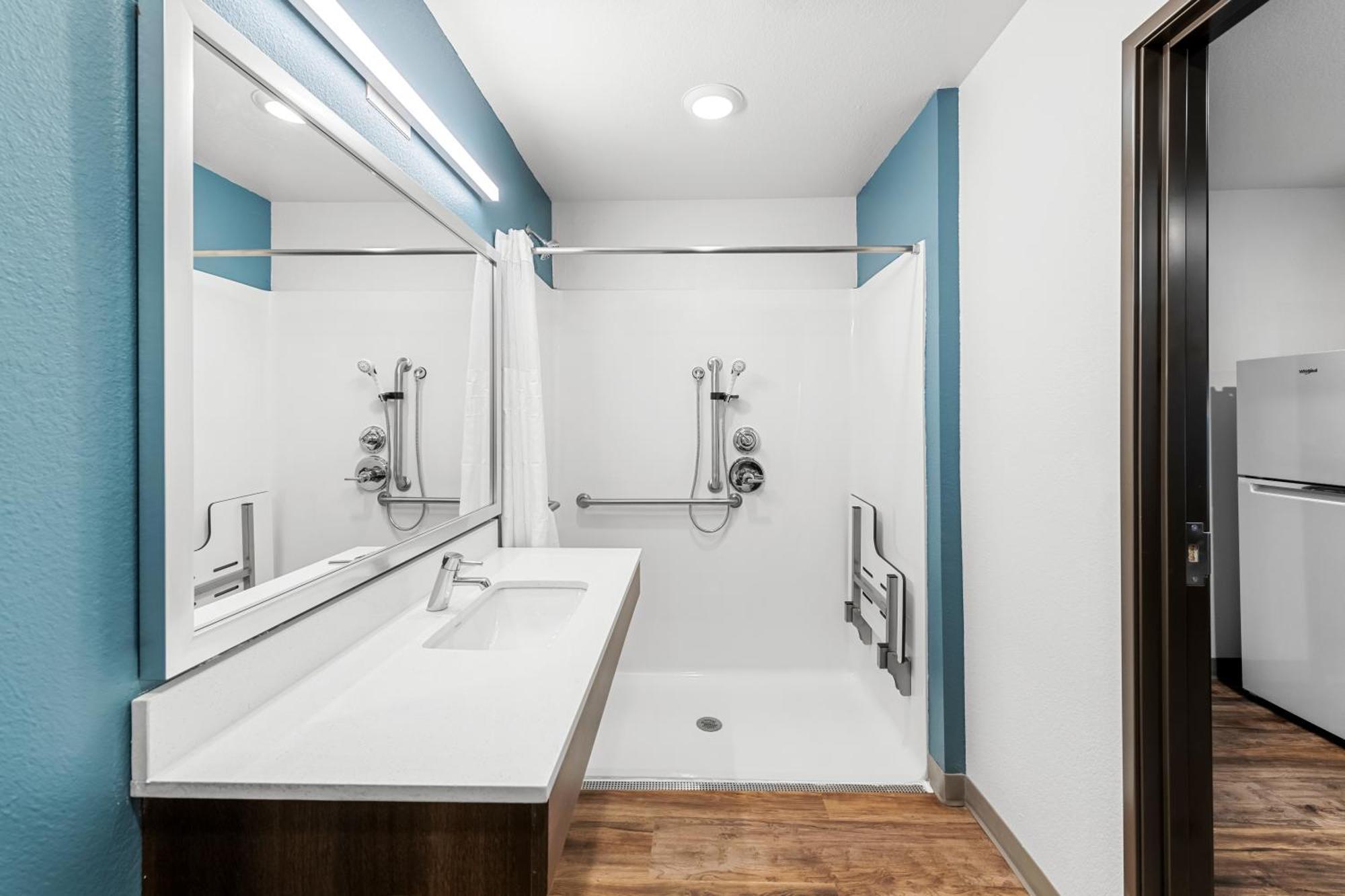 Woodspring Suites Kansas City Airport מראה חיצוני תמונה