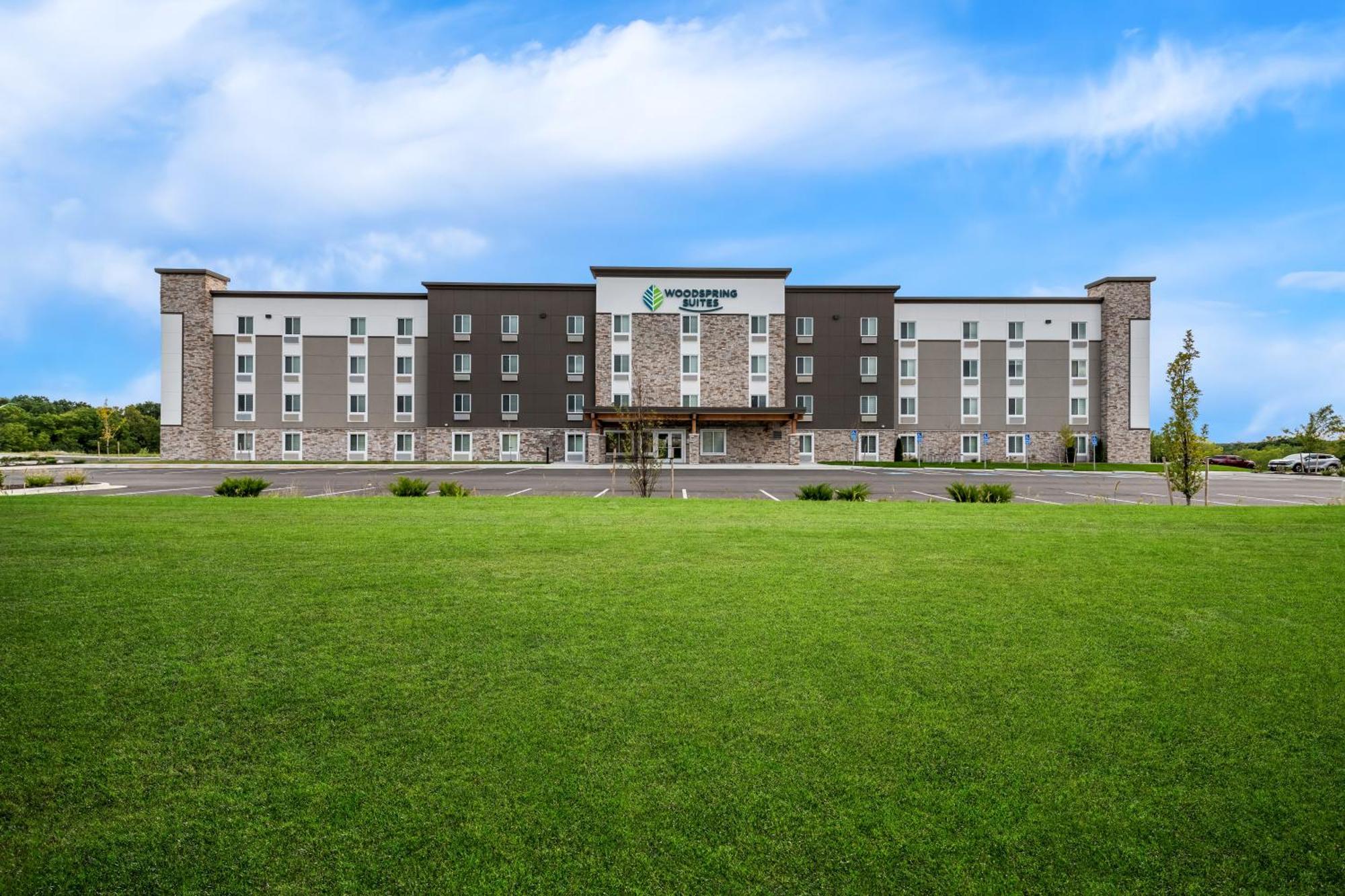 Woodspring Suites Kansas City Airport מראה חיצוני תמונה